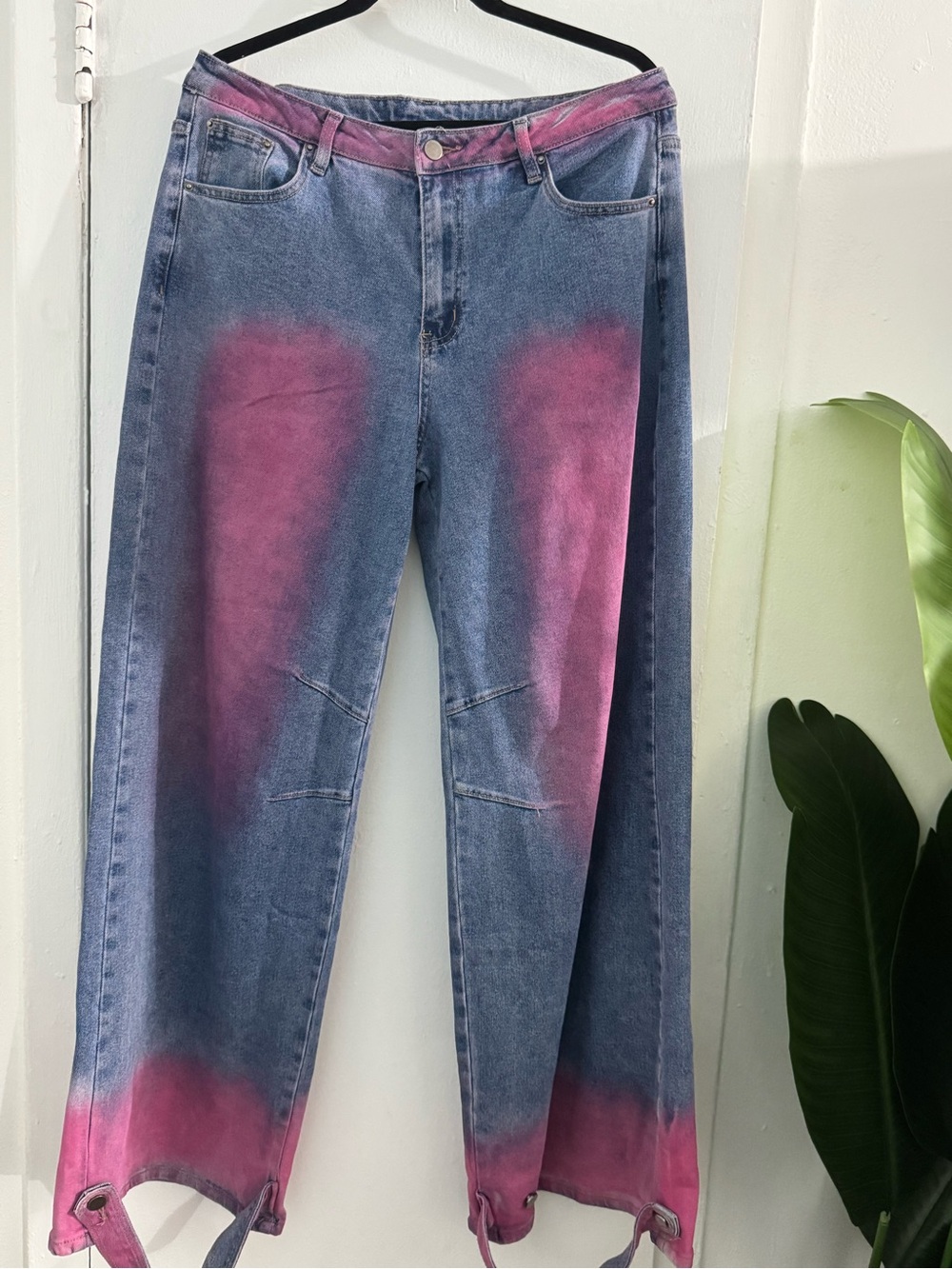 Women’s Blue Denim Wide-Leg Jeans with Pink Dip-Dye